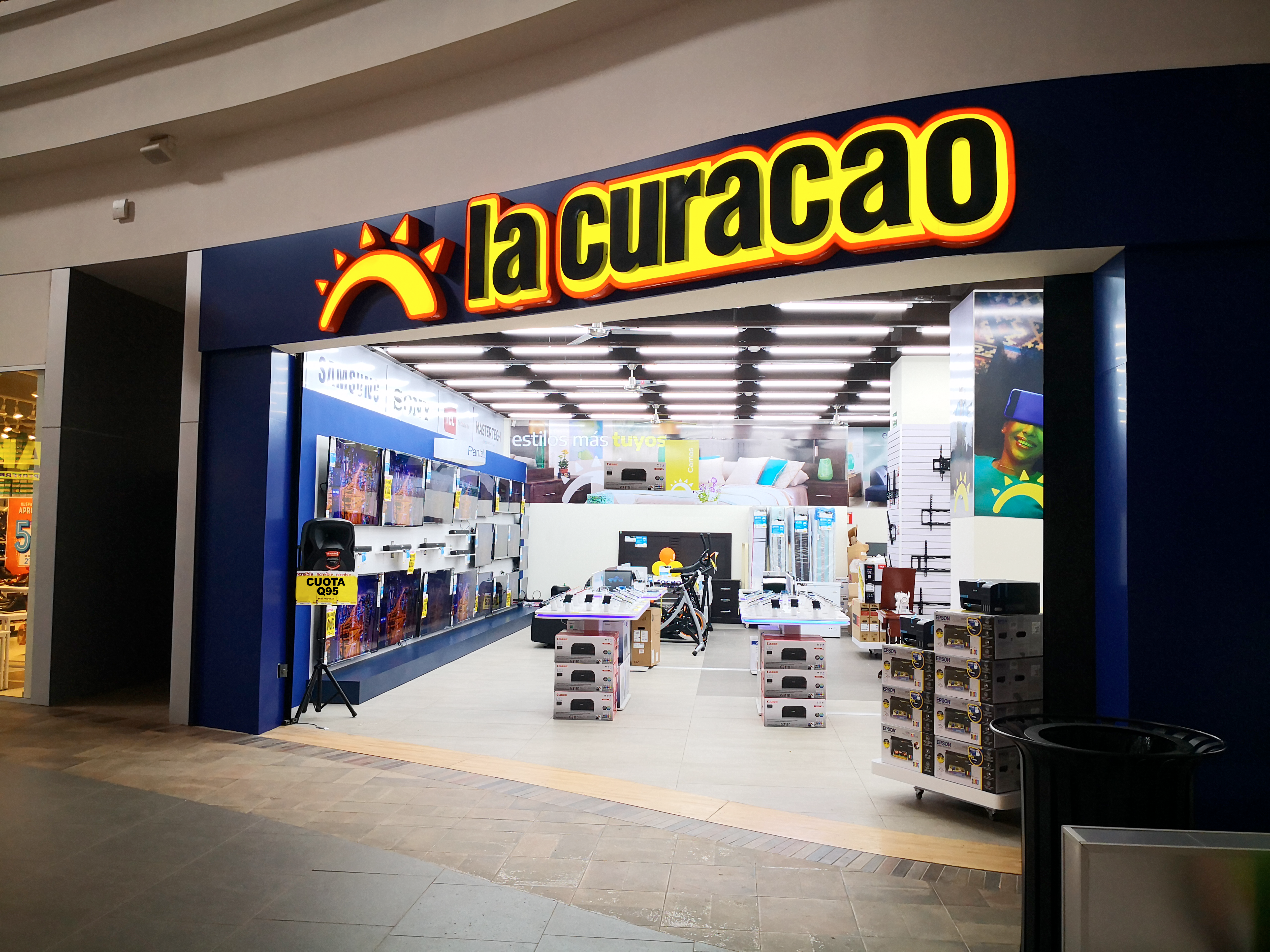 La Curacao abre nuevas tiendas en Sololá, Jalapa y Cobán